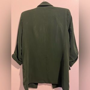 TAHATI 100% polyester blazer. Forest green.